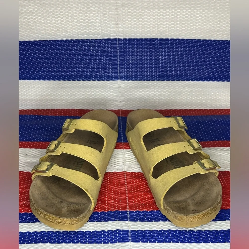 Women’s - Birkenstock Florida Vegan Three Strap Tan Latte Sandals Size 6 Shoes